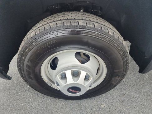 Used 2023 GMC Sierra 3500 Pro w/ Convenience Package image 18