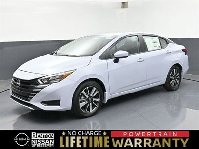 New 2025 Nissan Versa SV w/ Trunk Package