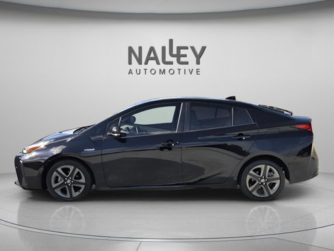 Used 2019 Toyota Prius XLE image 2