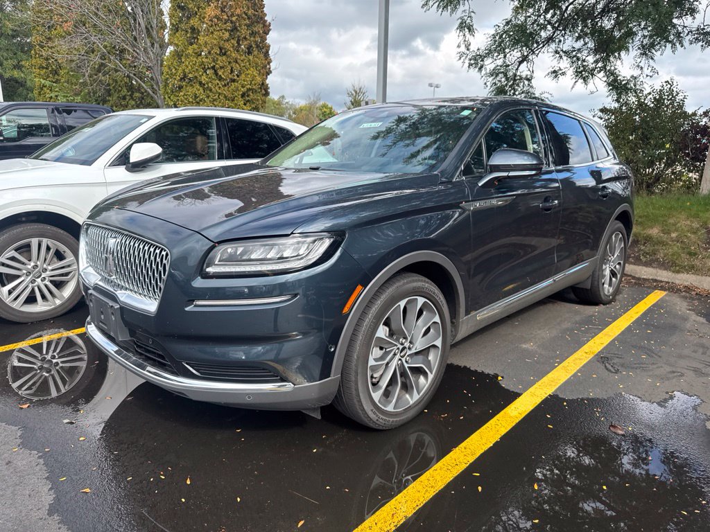 Used 2023 Lincoln Nautilus Reserve w/ Equipment Group 201A AWD/4WD image 3