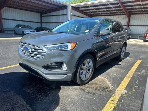Used 2021 Ford Edge Titanium w/ Equipment Group 301A AWD/4WD image 18