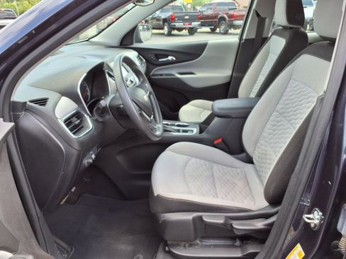 Used 2018 Chevrolet Equinox LS image 13