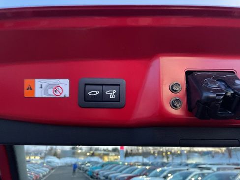 Used 2024 Toyota Prius Limited image 13