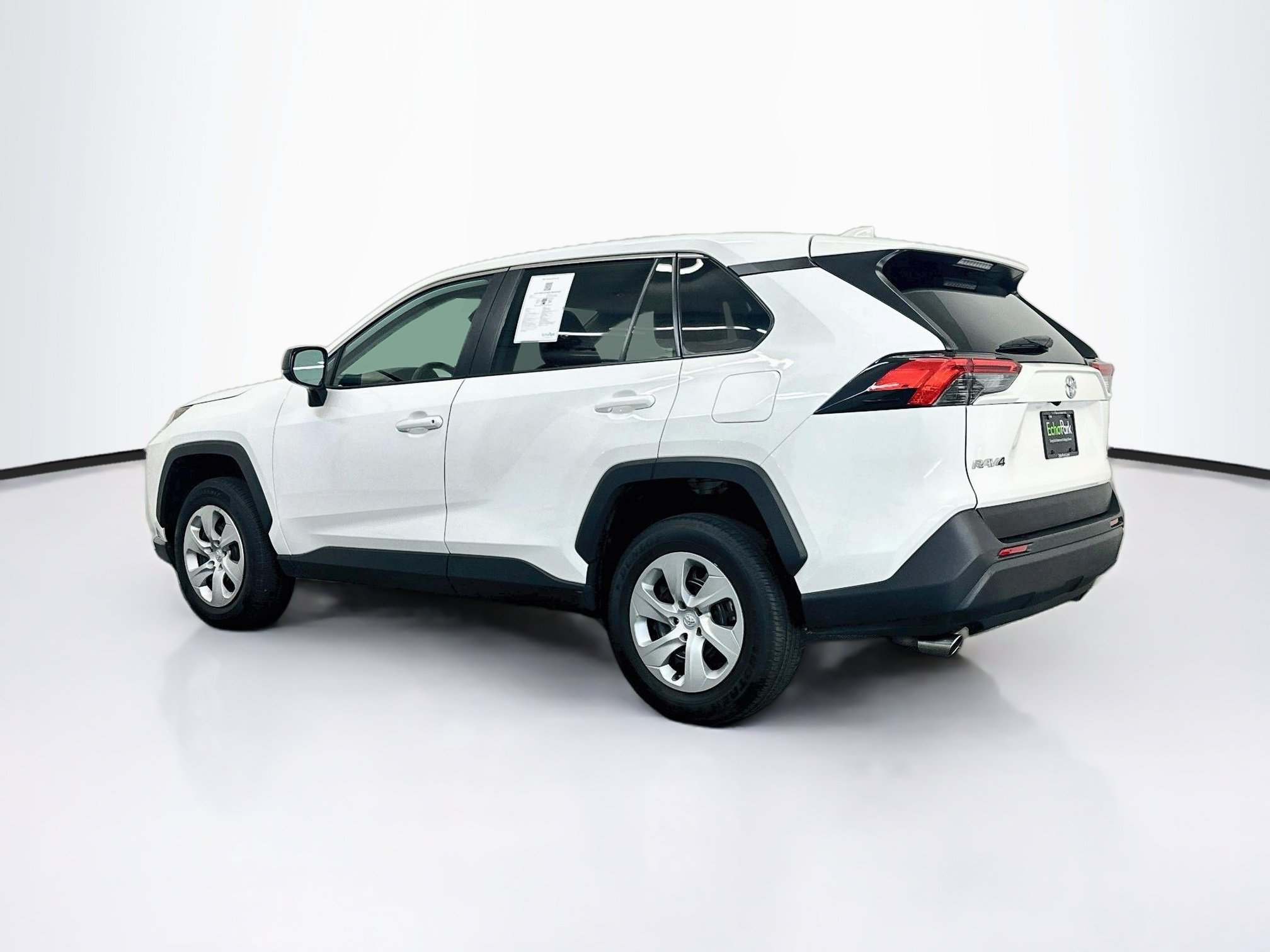 Used 2025 Toyota RAV4 LE AWD/4WD image 5