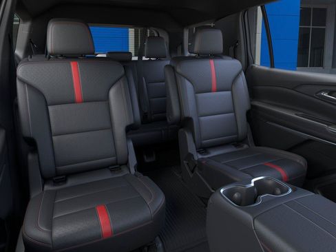 New 2026 Chevrolet Traverse RS w/ LPO, Floor Liner Package FWD image 17