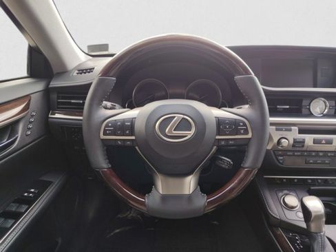 Used 2017 Lexus ES 350 w/ Luxury Package FWD image 15