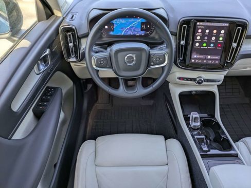 Certified 2023 Volvo XC40 B5 Plus w/ Driver Assist Package AWD/4WD image 16