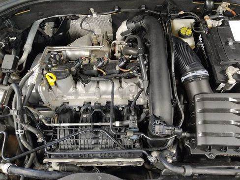 Used 2021 Volkswagen Jetta SE FWD image 30