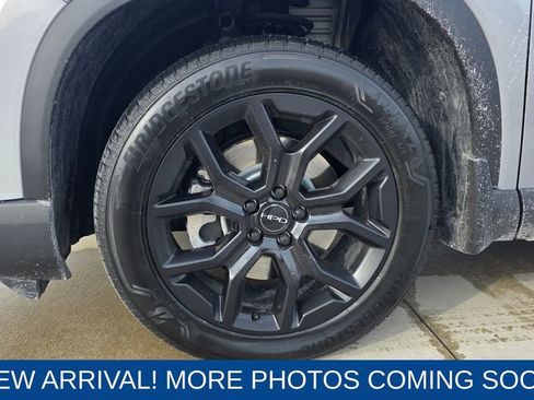 Used 2025 Honda Pilot Elite image 10