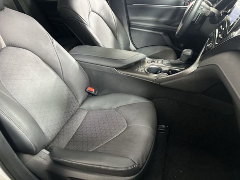 Used 2024 Toyota Camry XSE w/ Navigation Package image 26