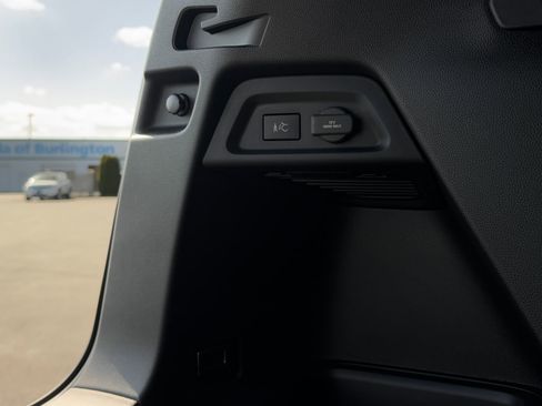 New 2026 Honda Pilot Touring image 37