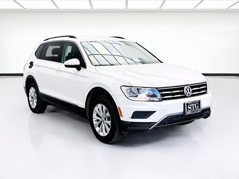 Used 2018 Volkswagen Tiguan SE FWD image 3