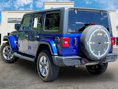 Used 2019 Jeep Wrangler Unlimited Sahara AWD/4WD image 12