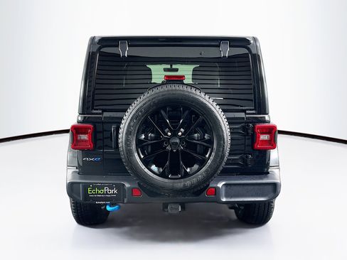 Used 2022 Jeep Wrangler Sahara w/ Cold Weather Group image 7