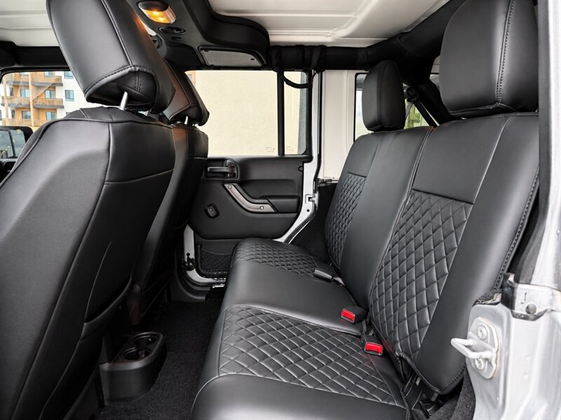 Used 2017 Jeep Wrangler Unlimited Sport w/ Connectivity Group AWD/4WD image 11