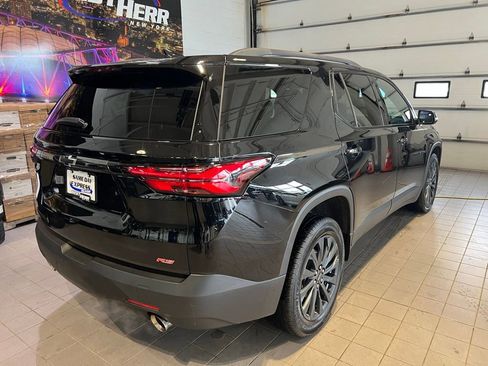 Used 2023 Chevrolet Traverse RS AWD/4WD image 12