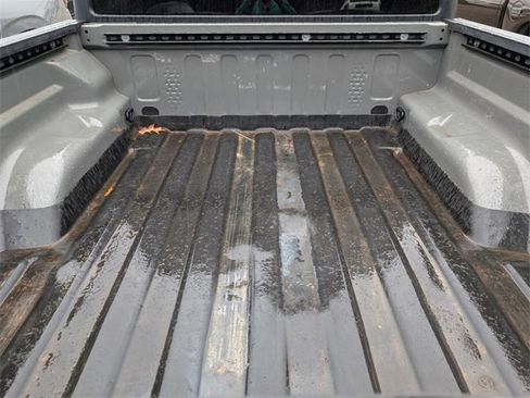 Used 2022 Jeep Gladiator Sport image 11