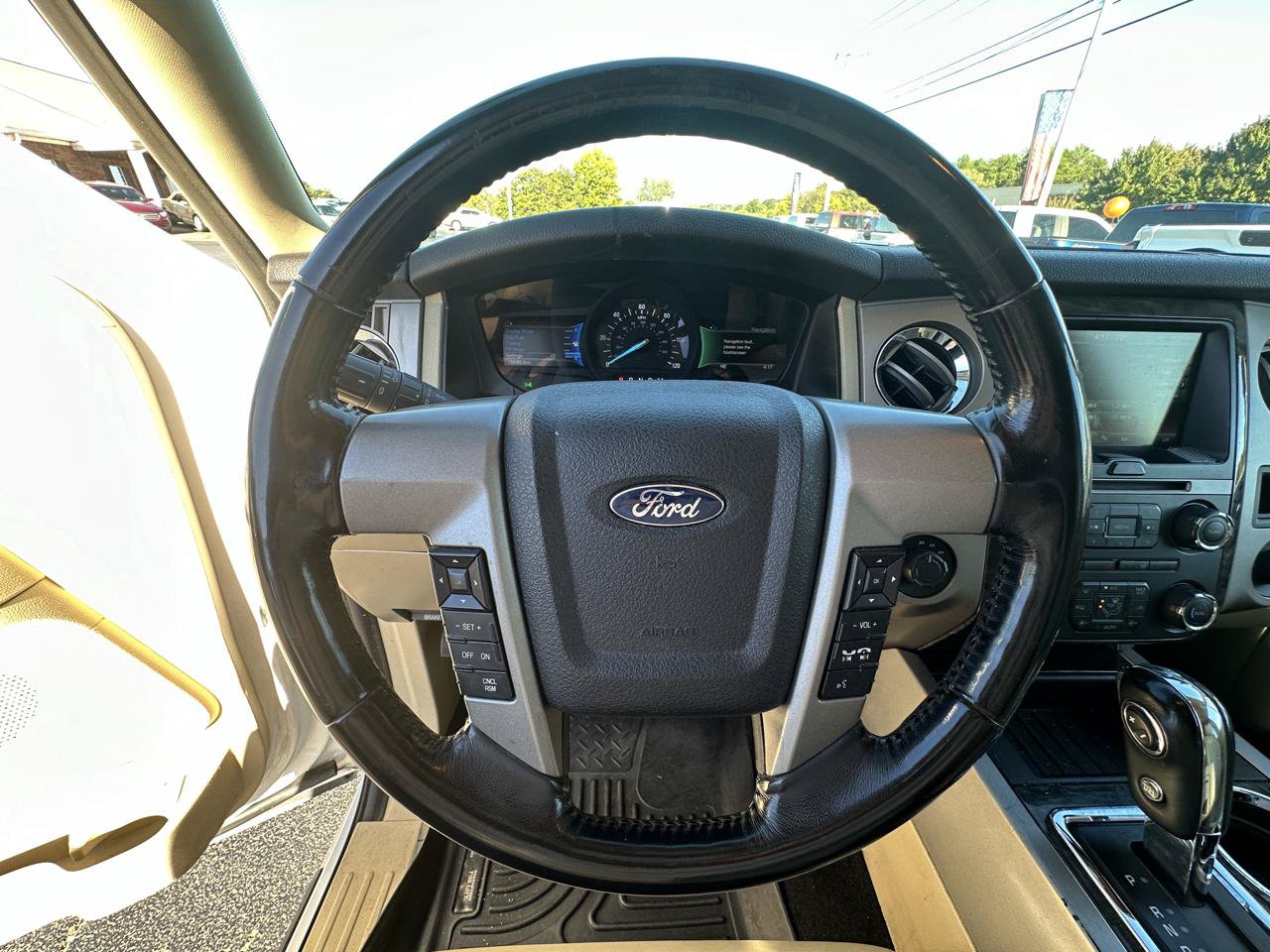 Used 2015 Ford Expedition EL Limited w/ Equipment Group 301A AWD/4WD image 13