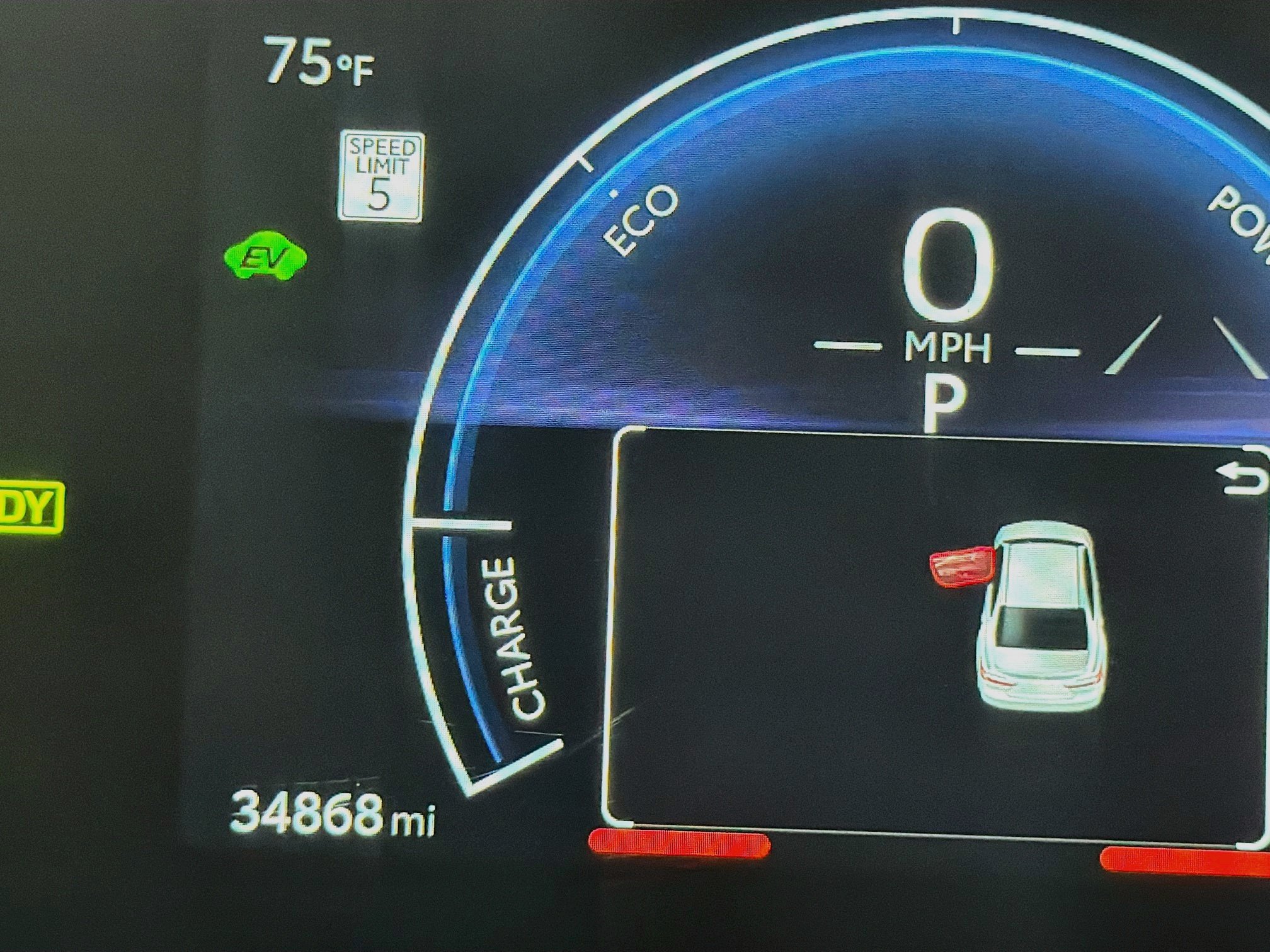 Used 2025 Toyota Camry SE FWD image 18