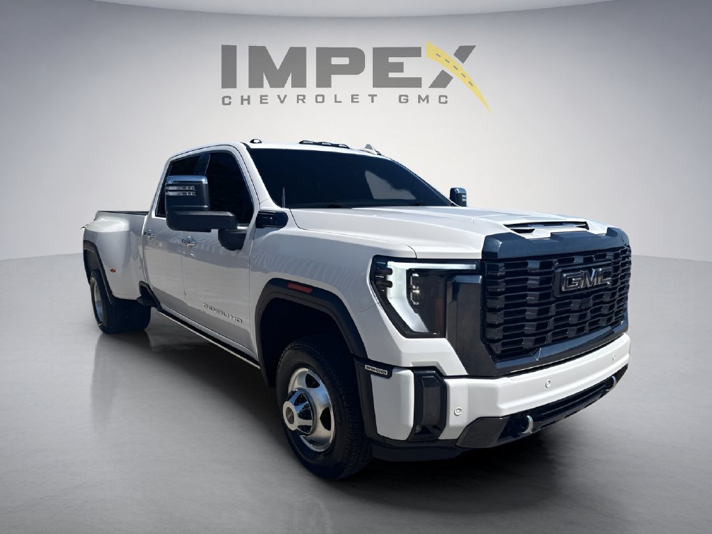 Used 2024 GMC Sierra 3500 Denali Ultimate AWD/4WD image 7