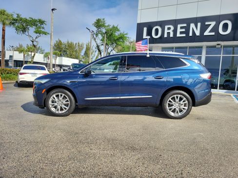 Used 2023 Buick Enclave Premium w/ Experience Buick Package FWD image 8