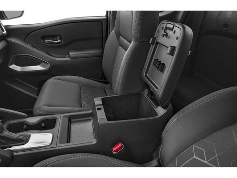 Used 2025 Nissan Frontier SV RWD image 10