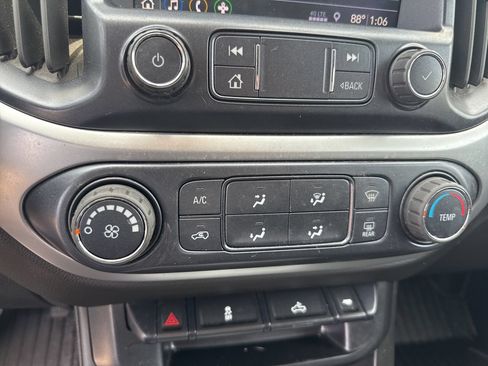 Used 2019 Chevrolet Colorado LT w/ LT Convenience Package AWD/4WD image 16