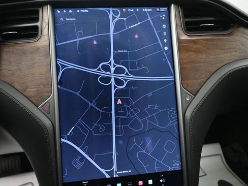 Used 2020 Tesla Model S Long Range Plus image 12