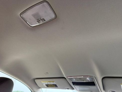 Used 2023 Toyota Tacoma SR AWD/4WD image 15