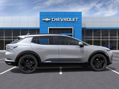 New 2025 Chevrolet Equinox EV RS w/ Convenience Package II AWD/4WD image 34