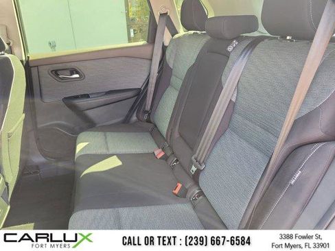 Used 2023 Nissan Rogue SV image 14