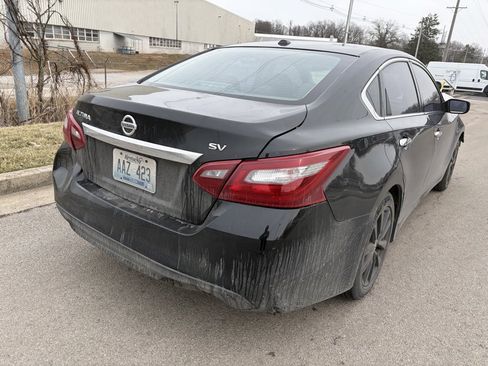 Used 2018 Nissan Altima 2.5 SV image 3