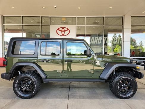 Used 2020 Jeep Wrangler Unlimited Sport AWD/4WD image 3