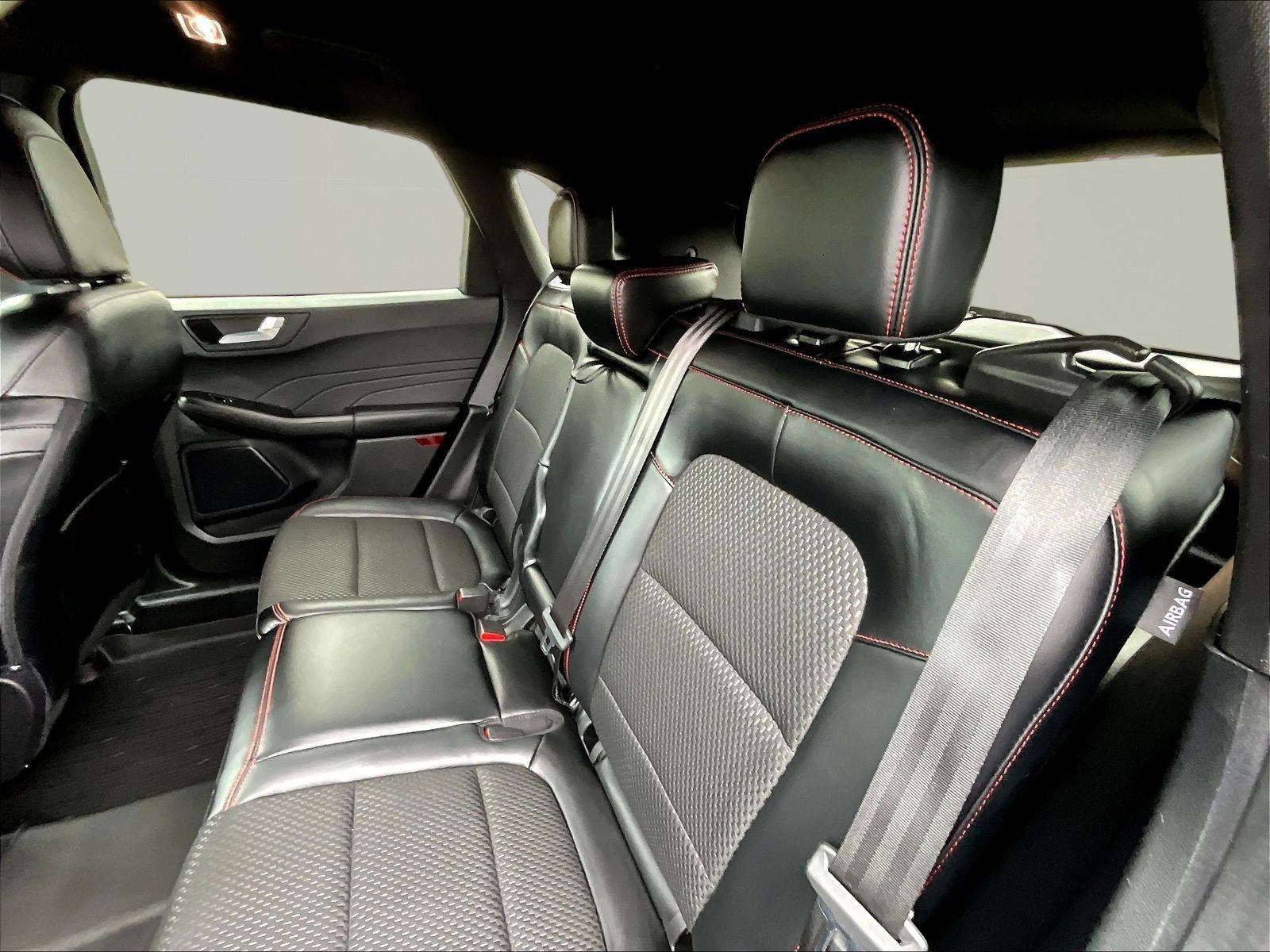 Used 2024 Ford Escape ST-Line w/ Tech Pack #1 AWD/4WD image 21