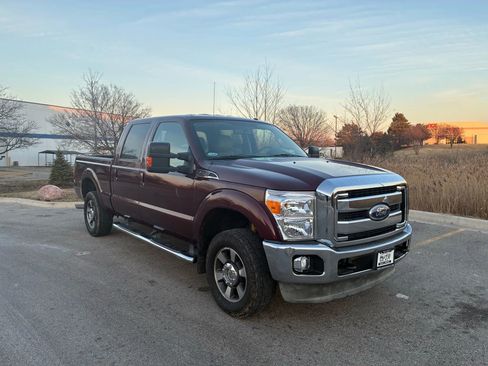 Used 2011 Ford F250 Lariat w/ Lariat Interior Pkg image 4
