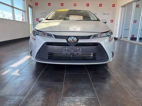 Used 2024 Toyota Corolla LE FWD image 2