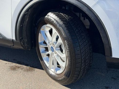 Used 2022 Ford Escape SE image 5