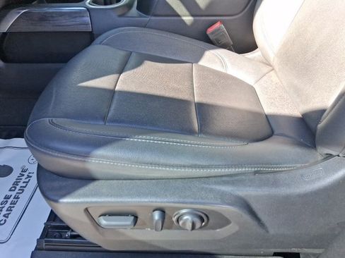 Used 2022 Chevrolet Silverado 3500 LTZ w/ LTZ Convenience Package image 29