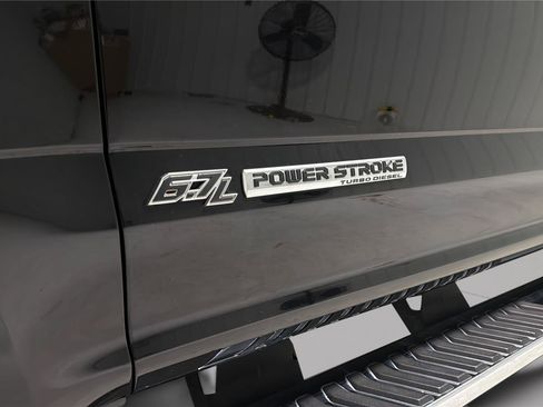 Certified 2017 Ford F250 Lariat w/ Lariat Ultimate Package AWD/4WD image 38