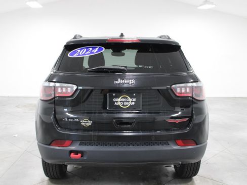 Used 2024 Jeep Compass Trailhawk AWD/4WD image 8
