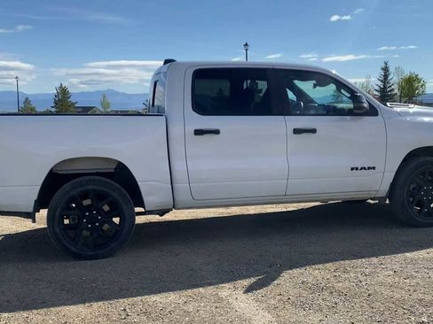 Used 2024 RAM 1500 Laramie AWD/4WD image 2
