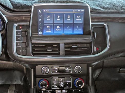 Used 2024 Chevrolet Suburban Z71 w/ Luxury Package image 15