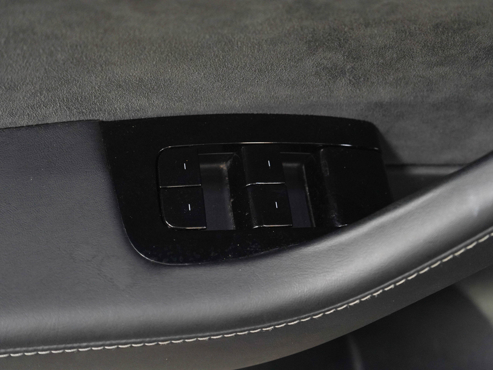Used 2020 Tesla Model 3 Standard Range RWD image 18