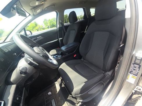 Used 2023 Kia Sportage LX AWD/4WD image 23