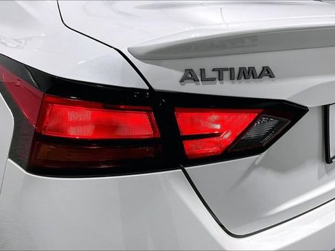 Used 2024 Nissan Altima 2.5 SR AWD/4WD image 47