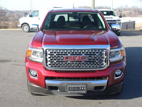 Used 2020 GMC Canyon Denali image 2