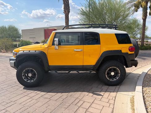 Used 2007 Toyota FJ Cruiser 4WD w/ Convenience Pkg image 5