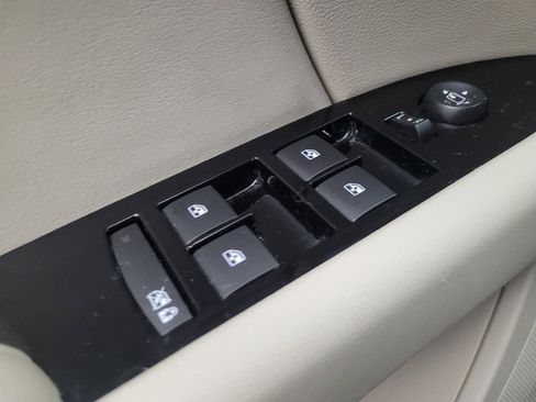 Used 2016 Cadillac XTS Luxury w/ Driver Awareness Package image 27