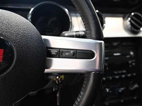 Used 2005 Ford Mustang GT Premium RWD image 22