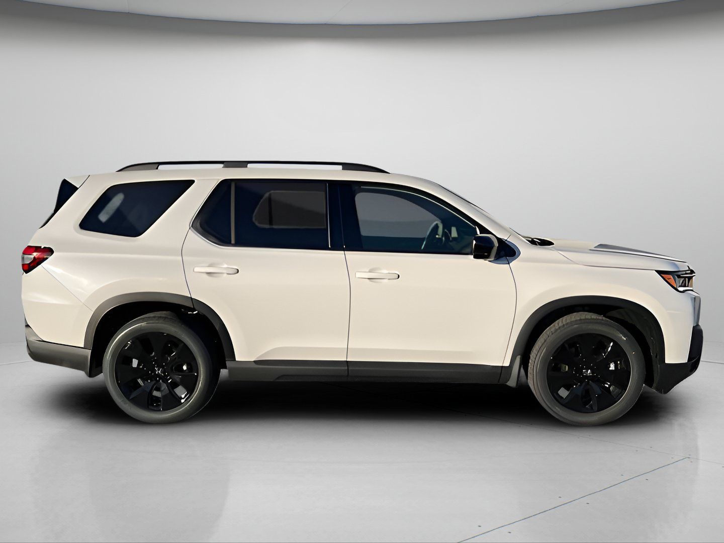 New 2026 Honda Pilot Black Edition image 2